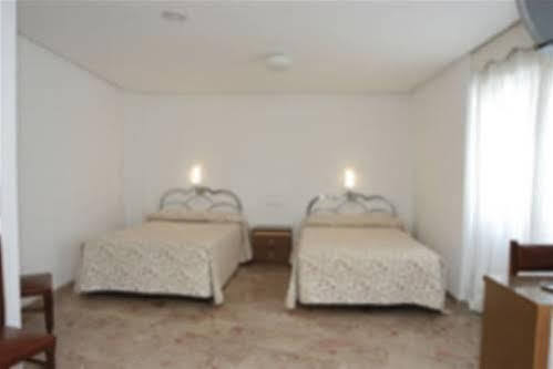 Hostal Aragon Teruel Eksteriør billede